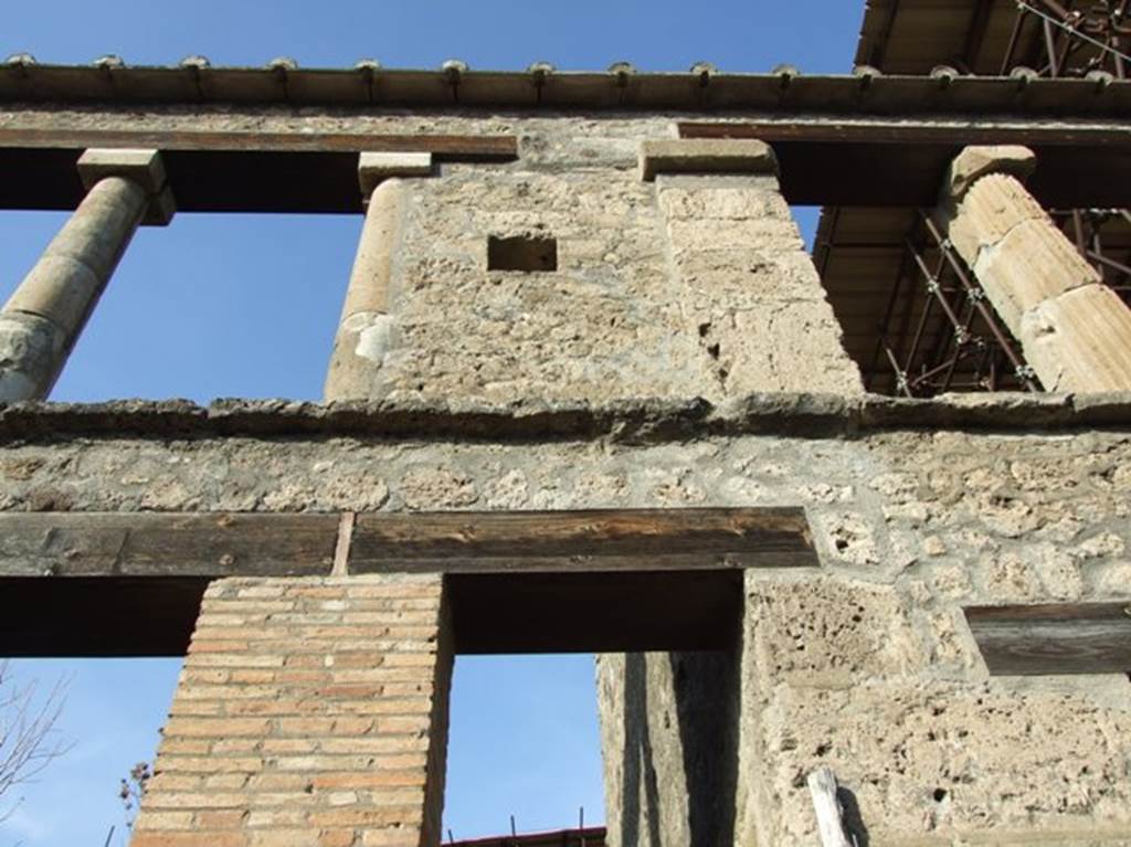 IX.12.2 Pompeii. December 2005. Upper floor showing the different columns of the House of the First Cenaculum and the House of the Second Cenaculum.