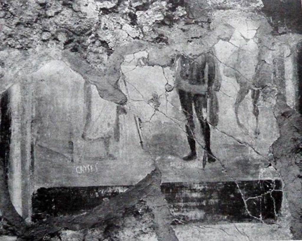 IX.12.2 Pompeii. North wall detail of the painting of Bellerophon and flying Pegasus receiving the letter of Proetus, here called “Cryses”, in writing below.
See Spinazzola V., 1953. Pompei alla luce degli Scavi Nuovi di Via dell’Abbondanza (anni 1910-1923). Roma: La Libreria della Stato, fig. 694.
