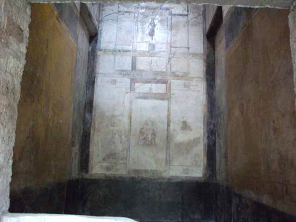 IX.13.1-3 Pompeii. May 2010. Room 12, north wall.