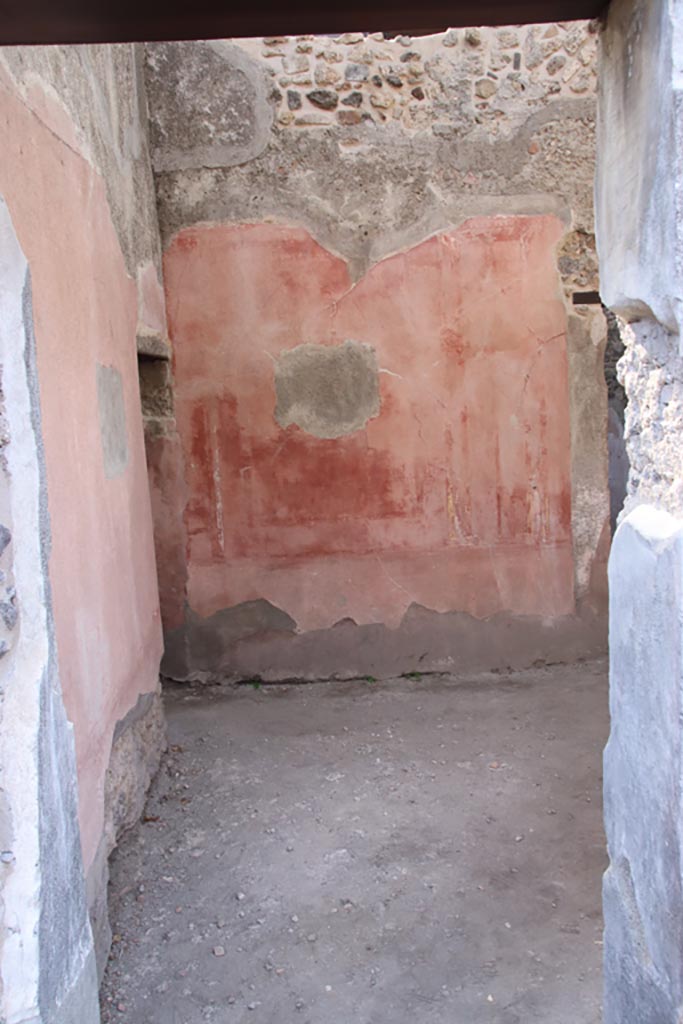 HGW24 Pompeii. Villa of Diomedes. October 2023.
Looking south into antechamber with doorway on the right into the main semi-circular bedroom. Photo courtesy of Klaus Heese.
The doorway on the left (east) leads into a room, described by Fontaine as 2,11. (Villa Diomedes Project – area 15.)
(Villa Diomedes Project – area 16.)
(Fontaine, room 2,10).