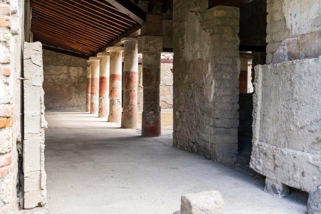 Villa Regina, Boscoreale. October 2021.
Looking north from entrance doorway towards east side of portico VII. Photo courtesy of Johannes Eber.