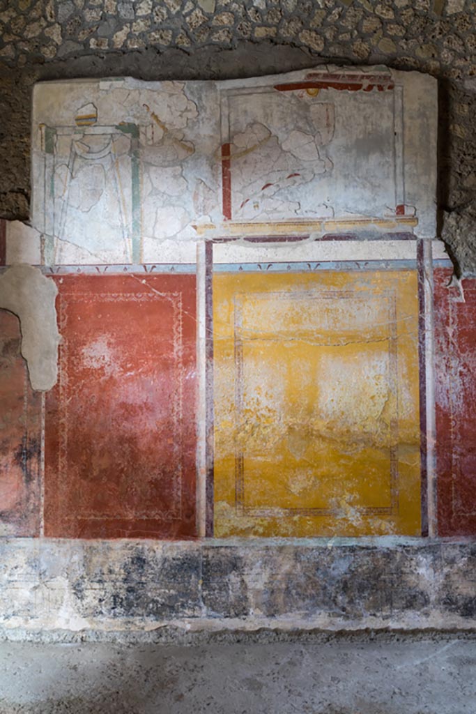 Villa Regina, Boscoreale. October 2021.
Triclinium IV, painted panels on west wall. Photo courtesy of Johannes Eber.