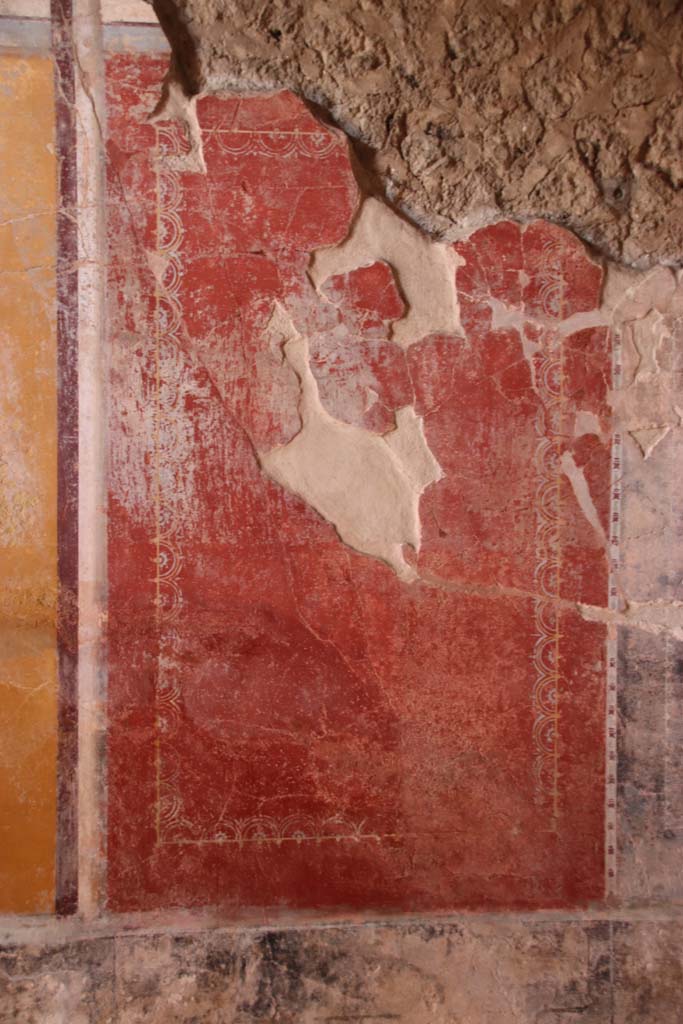 Villa Regina, Boscoreale. September 2021.
Room IV, detail from second panel on west wall from north-west corner of triclinium.
Photo courtesy of Klaus Heese.