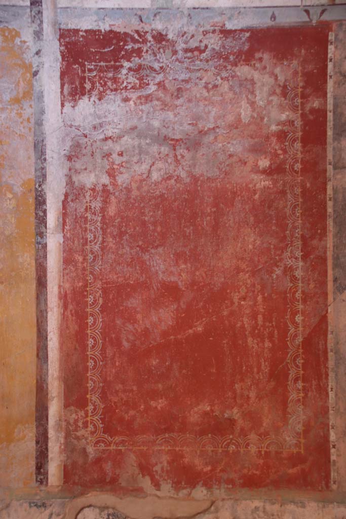 Villa Regina, Boscoreale. September 2021.
Room IV, detail of second panel near to south-east corner of east wall. Photo courtesy of Klaus Heese.