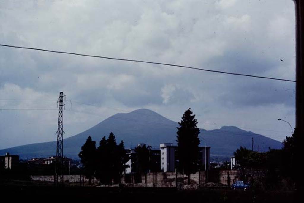 Villa Regina, Boscoreale. 1983. Looking north to Vesuvius.
Source: The Wilhelmina and Stanley A. Jashemski archive in the University of Maryland Library, Special Collections (See collection page) and made available under the Creative Commons Attribution-Non Commercial License v.4. See Licence and use details.
J80f0628