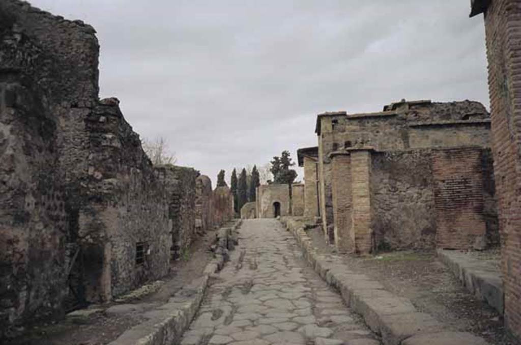 Via Consolare and Vicolo di Narciso. Looking north from junction. September 2005.