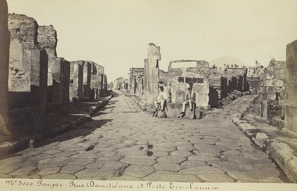 Via Consolare (on left) and Vicolo di Narciso.
Looking north. Photograph by Amodio, no.3000, from album date c.1873. Photo courtesy of Rick Bauer.