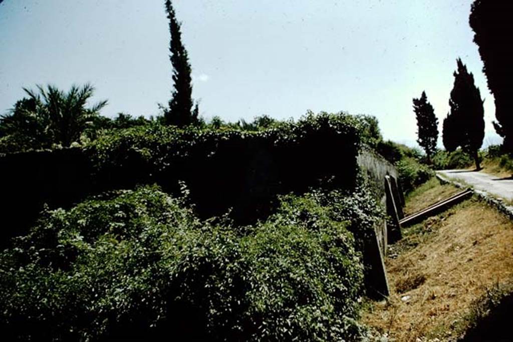 Via Villa dei Misteri. May 2010. Looking north towards the Circumvesuviana station.