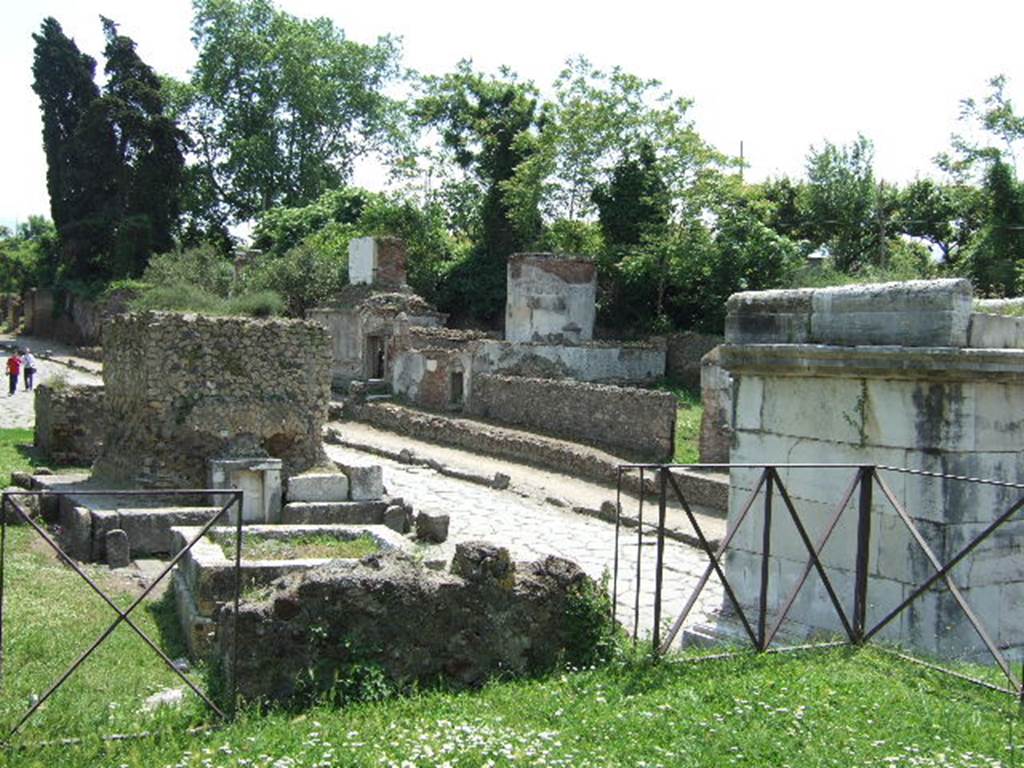 Via dei Sepolcri, May 2010. Looking north from near junction with Via Superior, leading north-east.