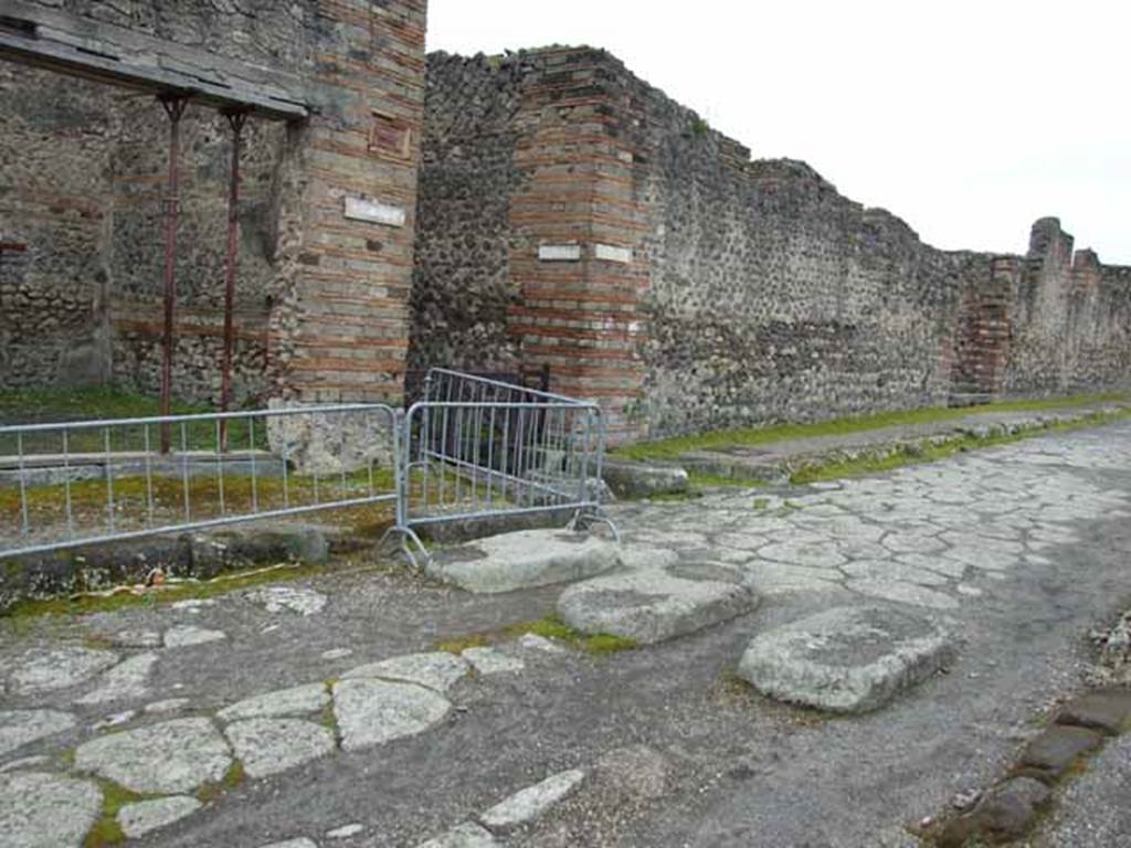 Via di Nola between V.4 and IX.9. July 2011. Looking east from near V.4.1 and IX.9.3.
Photo courtesy of Rick Bauer.
