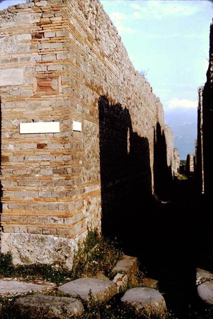 Vicolo di Tesmo, Pompeii. 1964. Looking south from Via di Nola along east side, between IX.5 and IX.4. Photo by Stanley A. Jashemski.
Source: The Wilhelmina and Stanley A. Jashemski archive in the University of Maryland Library, Special Collections (See collection page) and made available under the Creative Commons Attribution-Non Commercial License v.4. See Licence and use details.
J64f1253