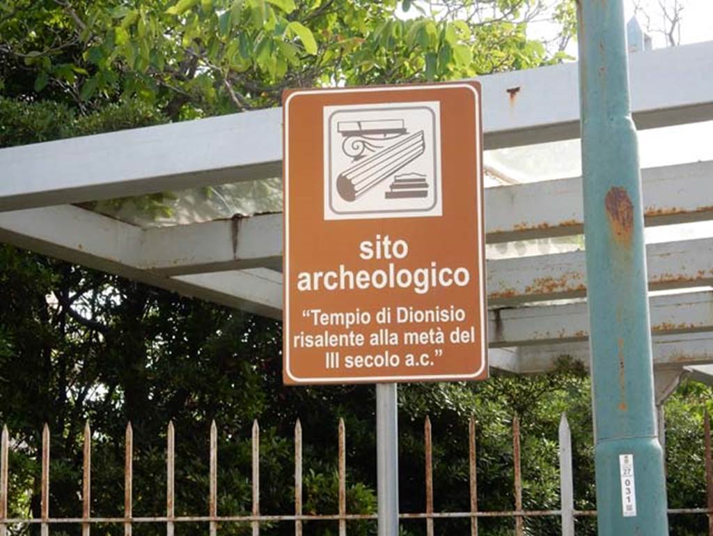 Tempio dionisiaco in località Sant’Abbondio di Pompei. May 2018. Sign identifying site.
Photo courtesy of Buzz Ferebee.