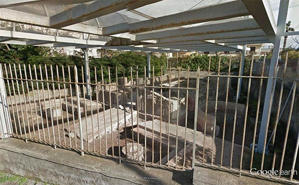 Tempio dionisiaco in località Sant’Abbondio di Pompei. December 2011. Looking east across temple
Photo courtesy of Google Earth.