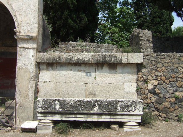 HGE08 Pompeii. Blue vase from tomb. Side 3 view.  Now in Naples Archaeological Museum.  Inventory number 13521.