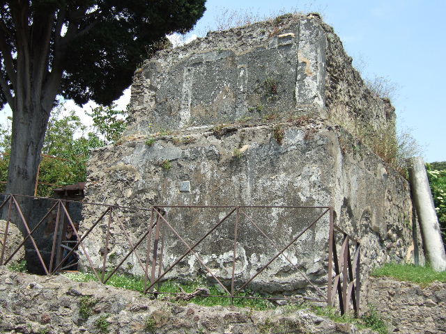 HGE38 Pompeii. 1824 drawing by Mazois of east side. See Mazois, F., 1812. Les Ruines de Pompei: Premiere Partie. Paris: Didot Freres. (pl. 16,2).
