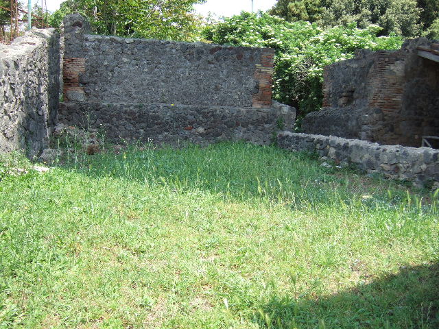 HGE43 Pompeii. May 2006. South side.  