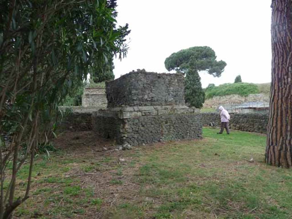 Pompeii Porta Nocera. Tomb 1ES. Looking west towards 1ES, from 3ES. May 2010.