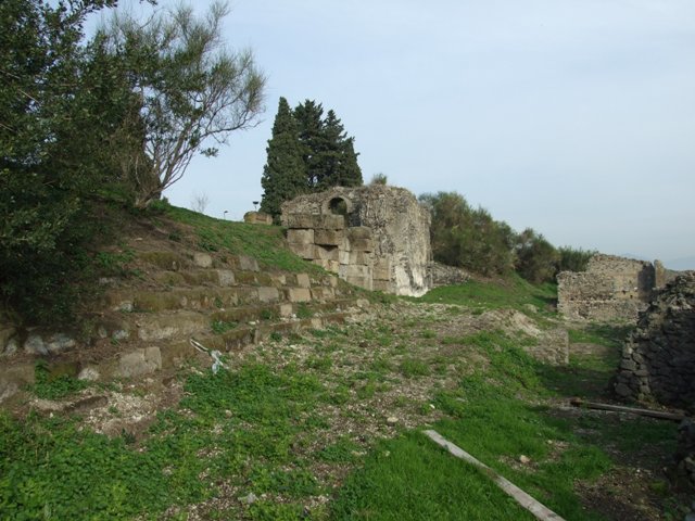 T12 Pompeii. December 2007. Tower XII, looking north-east from VI.2.18. 