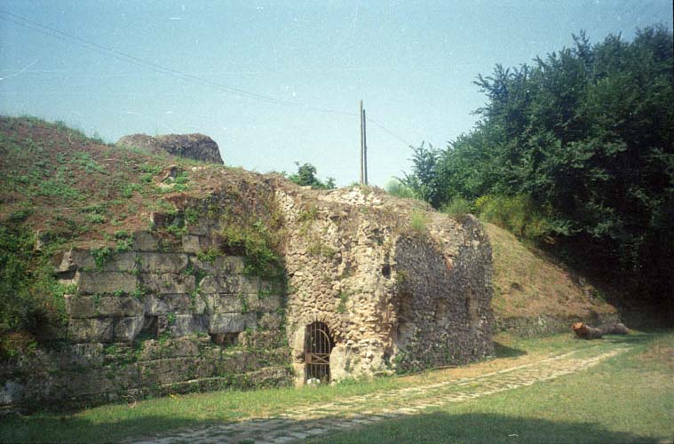 T7 Pompeii.  Tower VII. May 2006. North side.