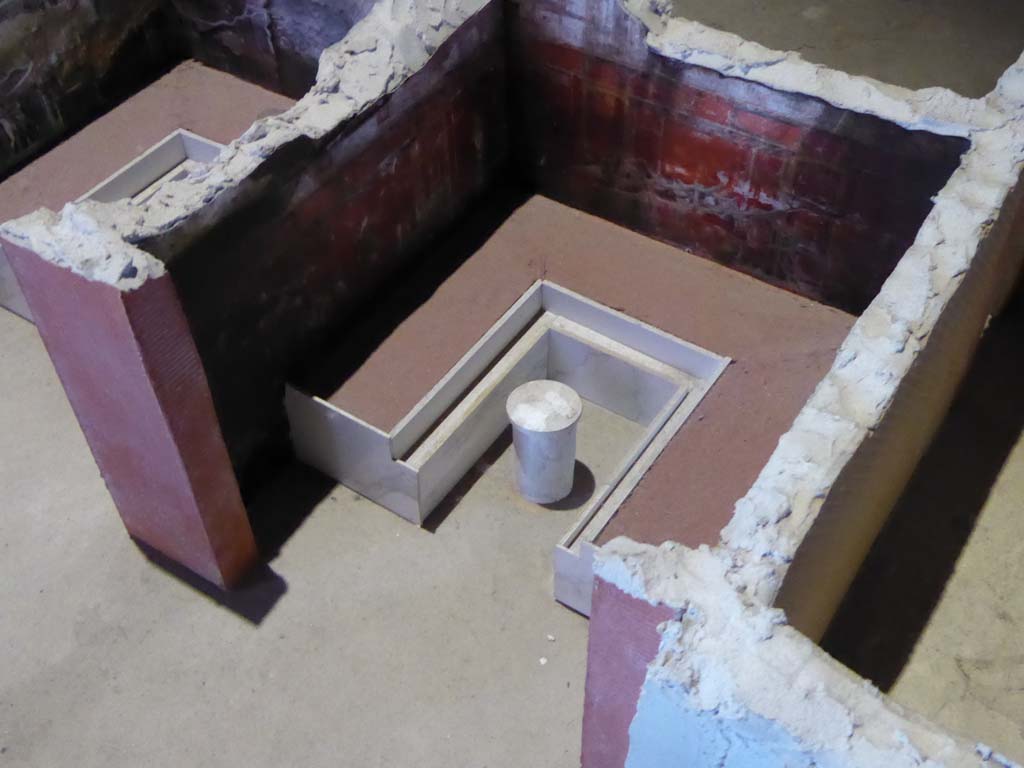 Complesso dei triclini in località Moregine a Pompei. September 2015. Triclinium C on December 2000 model.
Foto Annette Haug, ERC Grant 681269 DÉCOR.