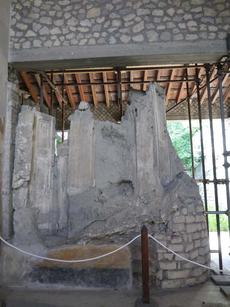 Oplontis Villa of Poppea, September 2018.
Room 15, looking south towards plaster-cast of closed window shutters.
Foto Anne Kleineberg, ERC Grant 681269 DÉCOR.