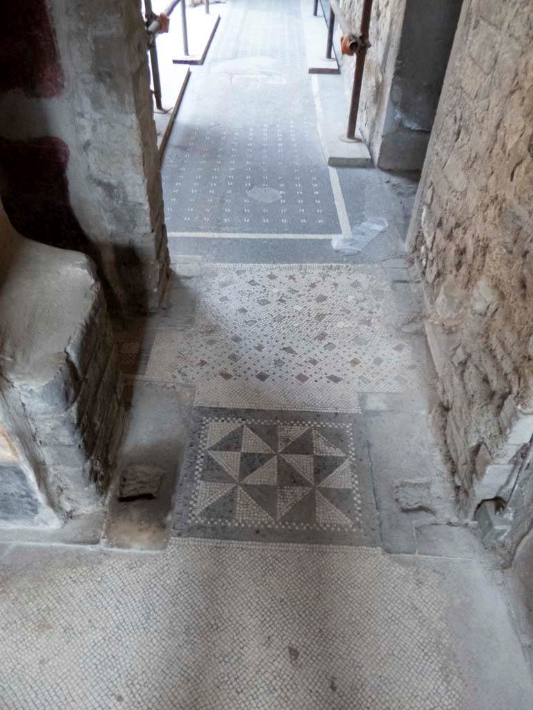 Oplontis Villa of Poppea, September 2017.
Room 16, looking north from room 15 towards floor and mosaic doorway threshold in south-east corner.
Foto Annette Haug, ERC Grant 681269 DÉCOR.