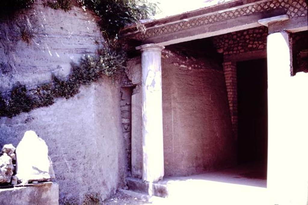 Oplontis, 1977. Area 19, south-west peristyle, not fully excavated, with doorway leading into room 15, on right. Photo by Stanley A. Jashemski.
Source: The Wilhelmina and Stanley A. Jashemski archive in the University of Maryland Library, Special Collections (See collection page) and made available under the Creative Commons Attribution-Non Commercial License v.4. See Licence and use details. J77f0352