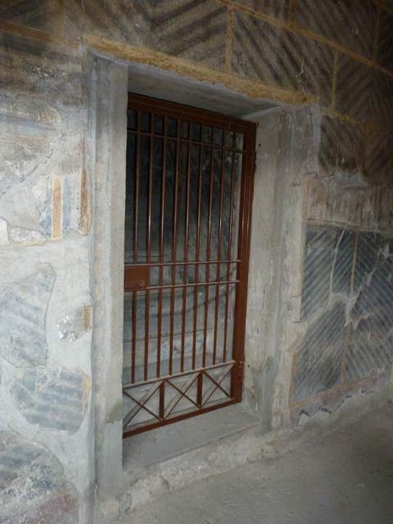 Oplontis, September 2015. Room 32, doorway to room 42, stairs to upper floor, on east side of internal peristyle.