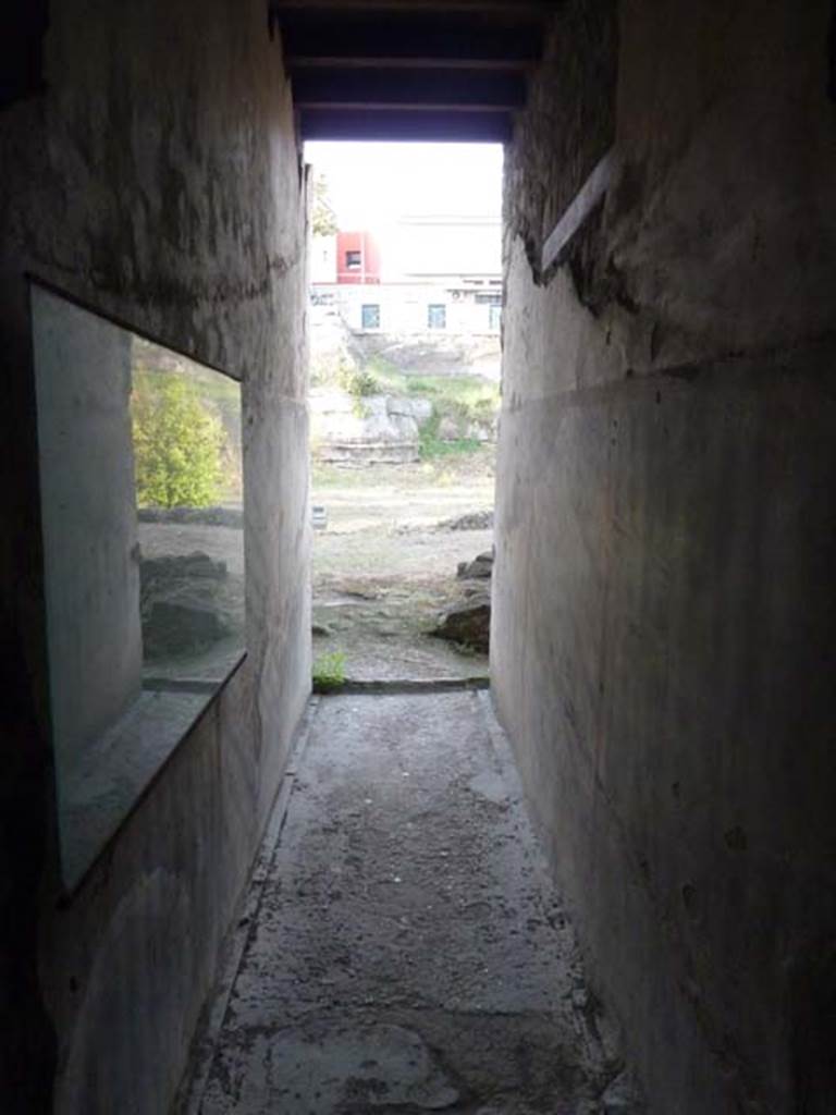Oplontis Villa of Poppea, September 2015.
Corridor 52, looking north through room 54 towards the north garden 56.