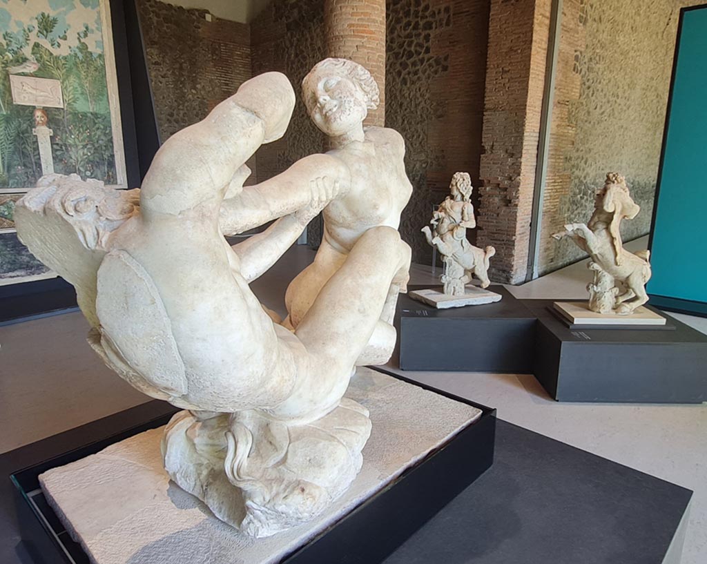 Oplontis Villa of Poppea, April 2022.
Statuette of hermaphrodite and a satyr, on display at II.7.9, the Palaestra in Pompeii. Photo courtesy of Giuseppe Ciaramella.
(The statuettes of the two centaurs can be seen in Part 9, with another two.)