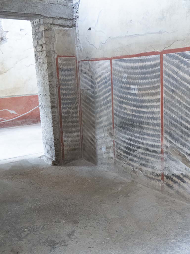 Oplontis Villa of Poppea, September 2017.
Corridor 94, looking towards south-west corner and west wall, near doorway to room 90, on left.
Foto Annette Haug, ERC Grant 681269 DÉCOR.