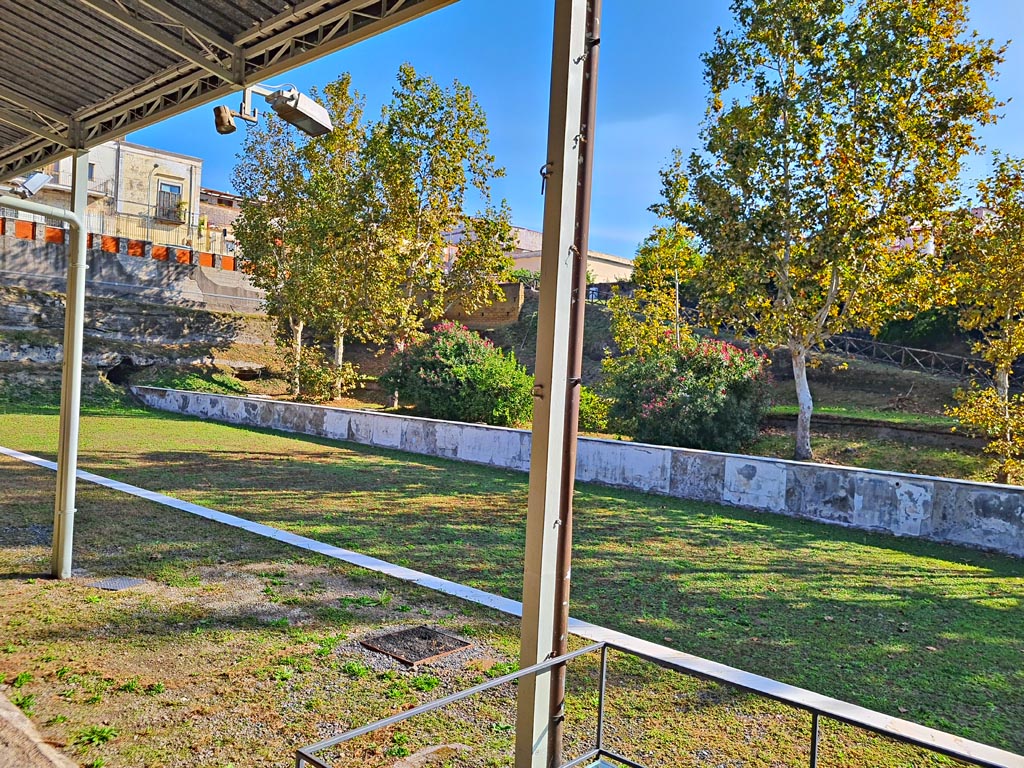 Oplontis Villa of Poppea, October 2023.
Area 96, looking north-east across pool from south end. Photo courtesy of Giuseppe Ciaramella.