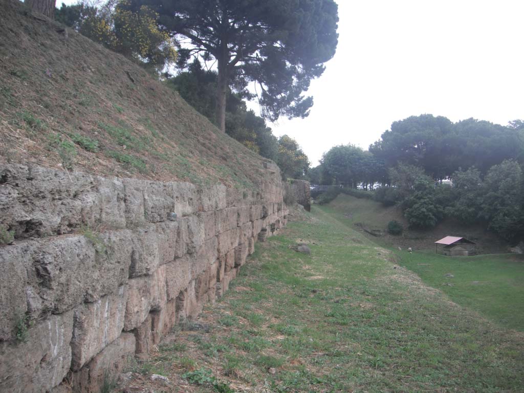 Porta Nocera and city walls on east side of Gate. May 2011.
Looking east along Walls towards Tower III. Photo courtesy of Ivo van der Graaff