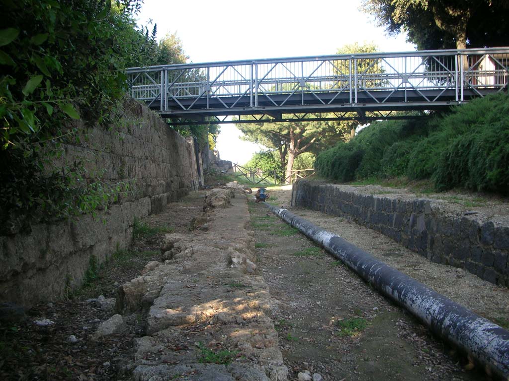 City Walls on south side of Pompeii. May 2010.
Looking east along etail of City Walls, towards Tower IV, centre distance. Photo courtesy of Ivo van der Graaff.