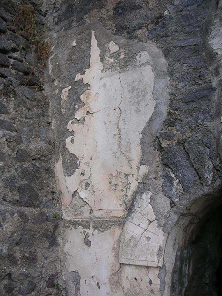 Tower VI, Pompeii. May 2010.
Detail of remaining stucco on upper west doorway. Photo courtesy of Ivo van der Graaff.