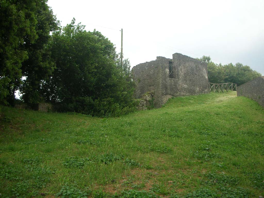 Tower VI, Pompeii. May 2010.
Looking towards west side of Tower, with remaining City Walls on its left. Photo courtesy of Ivo van der Graaff.