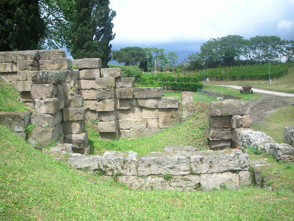 Vesuvian Gate, Pompeii. May 2010.
Looking north towards exterior City Wall on north side of Vesuvian Gate. Photo courtesy of Ivo van der Graaff.