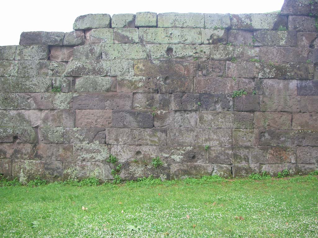 City Walls, Pompeii. May 2010.
Looking south to detail of north wall on west side of Vesuvian Gate. Photo courtesy of Ivo van der Graaff.