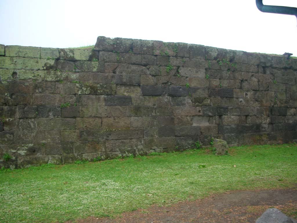 City Walls, Pompeii. May 2010.
Looking south to detail of north exterior wall on west side of Vesuvian Gate, continuation from above. Photo courtesy of Ivo van der Graaff.