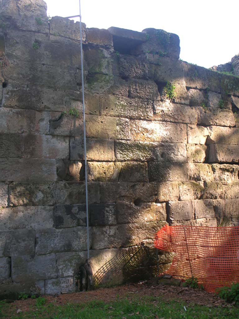 City Walls, Pompeii. May 2010.
North exterior wall on east side of Tower X. Photo courtesy of Ivo van der Graaff.