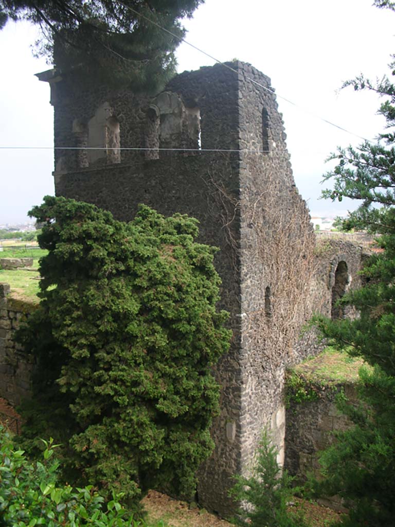 Tower X, Pompeii. May 2010.
Looking south towards north and west sides. Photo courtesy of Ivo van der Graaff.