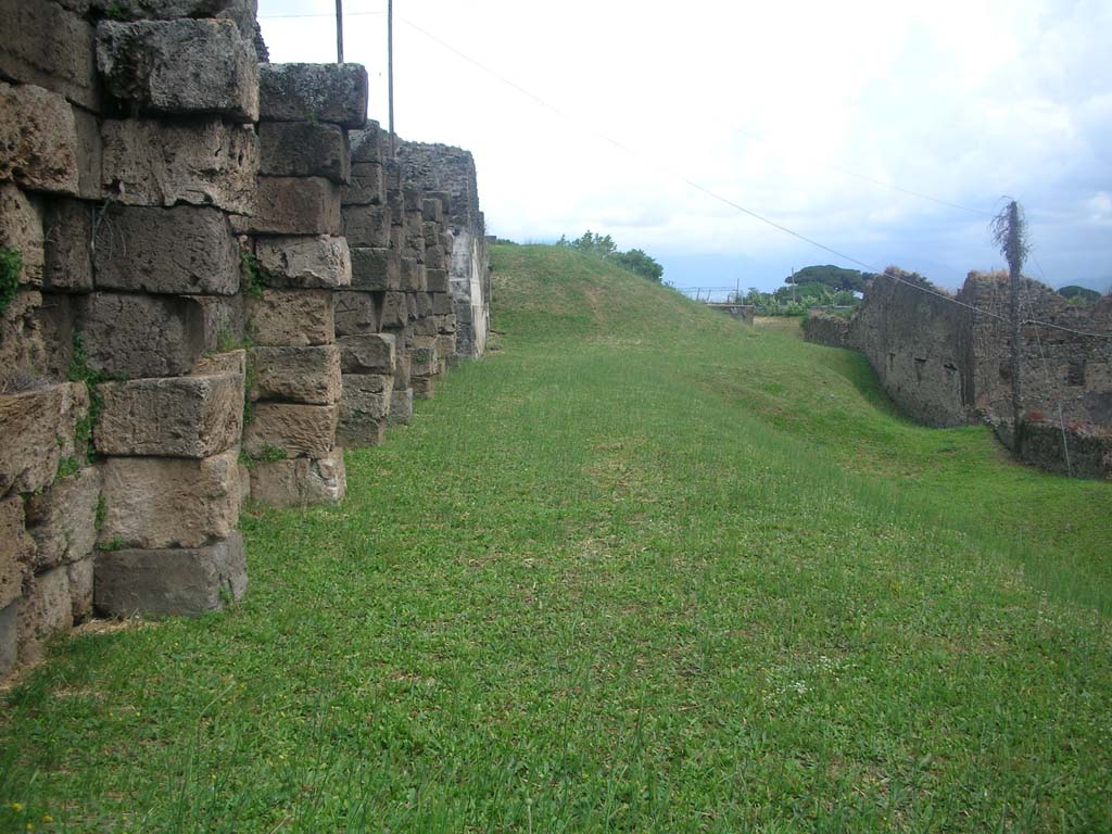 City Walls on north side of Pompeii. May 2010.
Looking east from near Tower X along agger towards Vesuvian Gate. Photo courtesy of Ivo van der Graaff.
