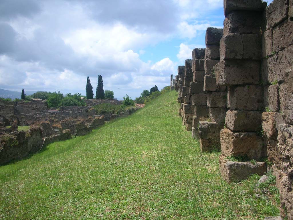 City Walls on north side of Pompeii. May 2010.
Looking west along south side of City Walls towards Tower XI. Photo courtesy of Ivo van der Graaff.