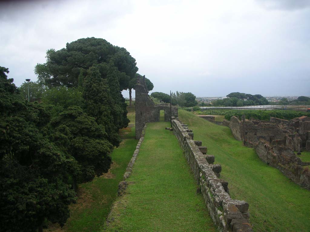 Tower X, Pompeii. May 2010.
Looking east from Tower along top of city wall towards Tower X. Photo courtesy of Ivo van der Graaff.
